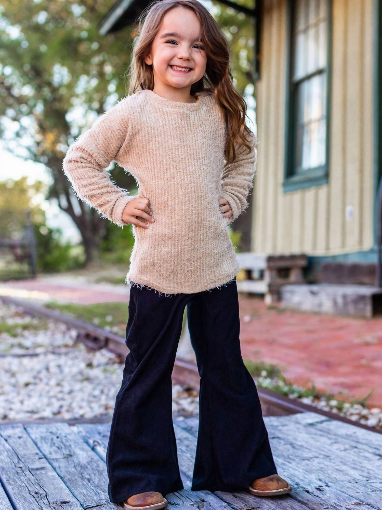 Girl's In The Dark Of Night Flare Pants In Black Girls Scallop Hem Shorts