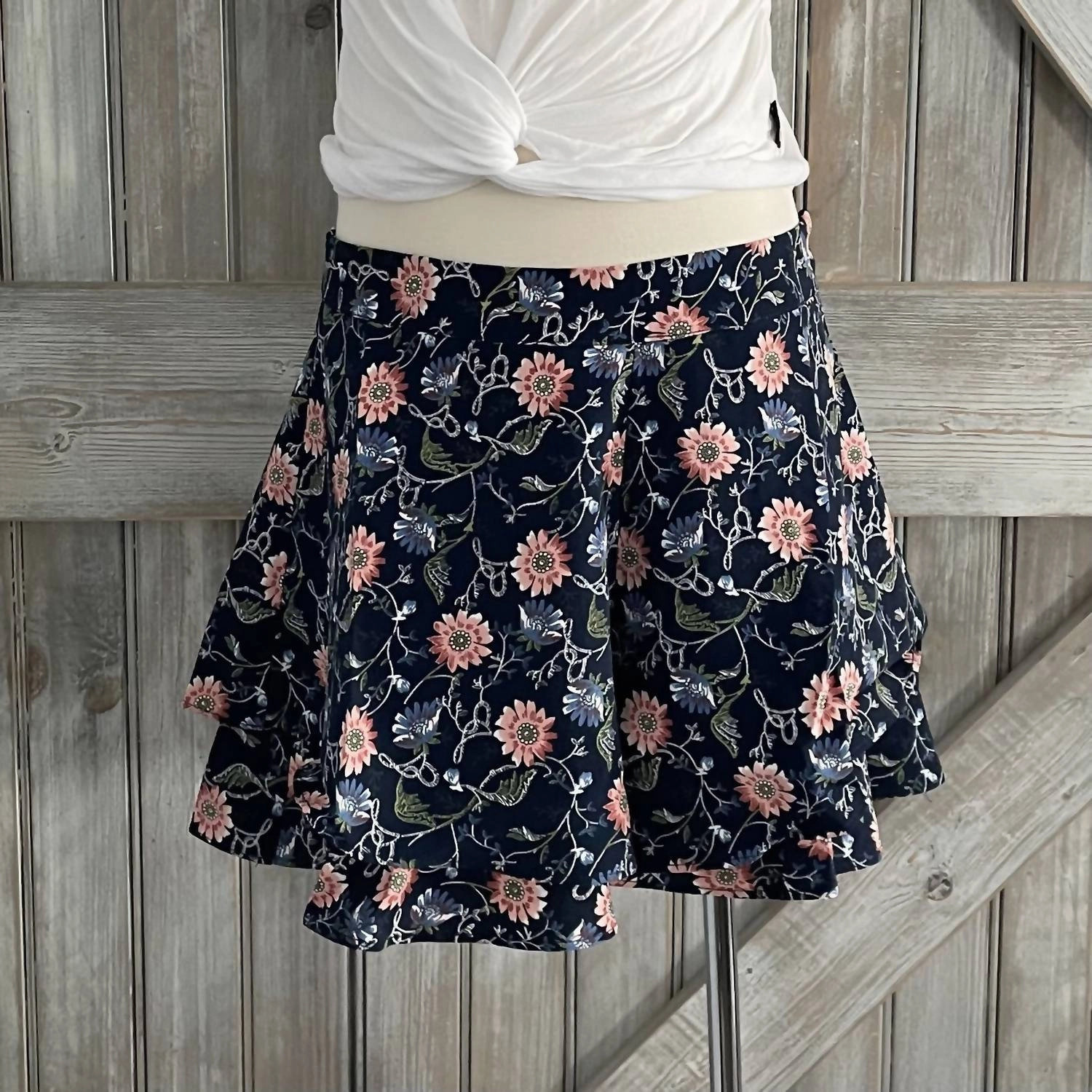 Girl's Ruffle Floral Shorts In Navy Girls Scallop Hem Shorts