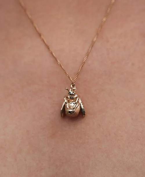 Meadowlark Jewellery Meadowlark - Bee Charm Necklace Silver