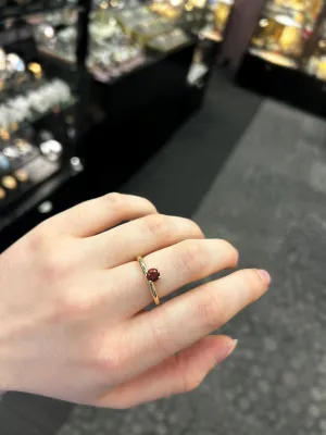 Meadowlark Jewellery Meadowlark - Glow Ring 9ct YG Garnet