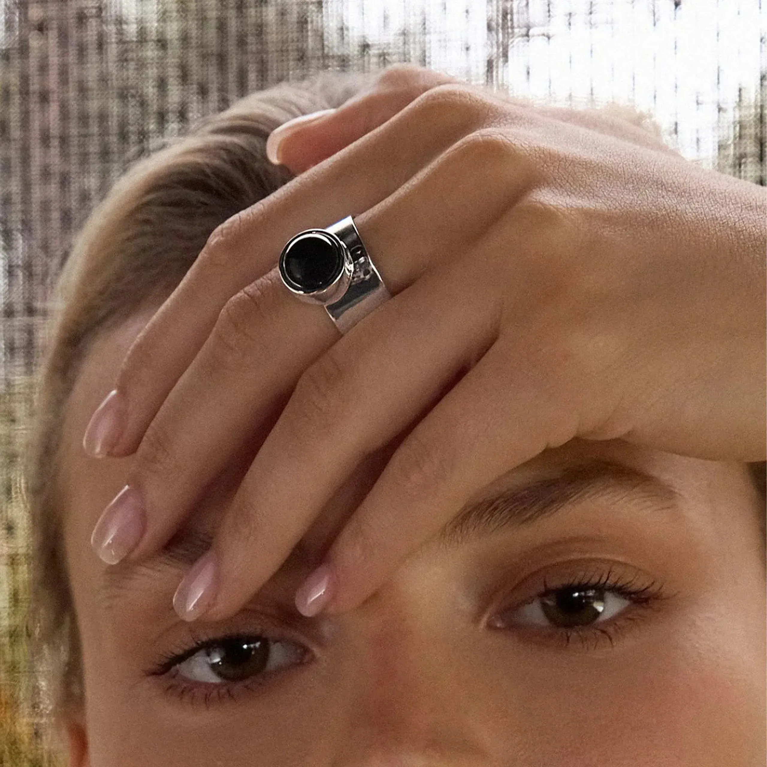 Najo Jewellery Najo - Husk Sterling Silver Onyx Ring
