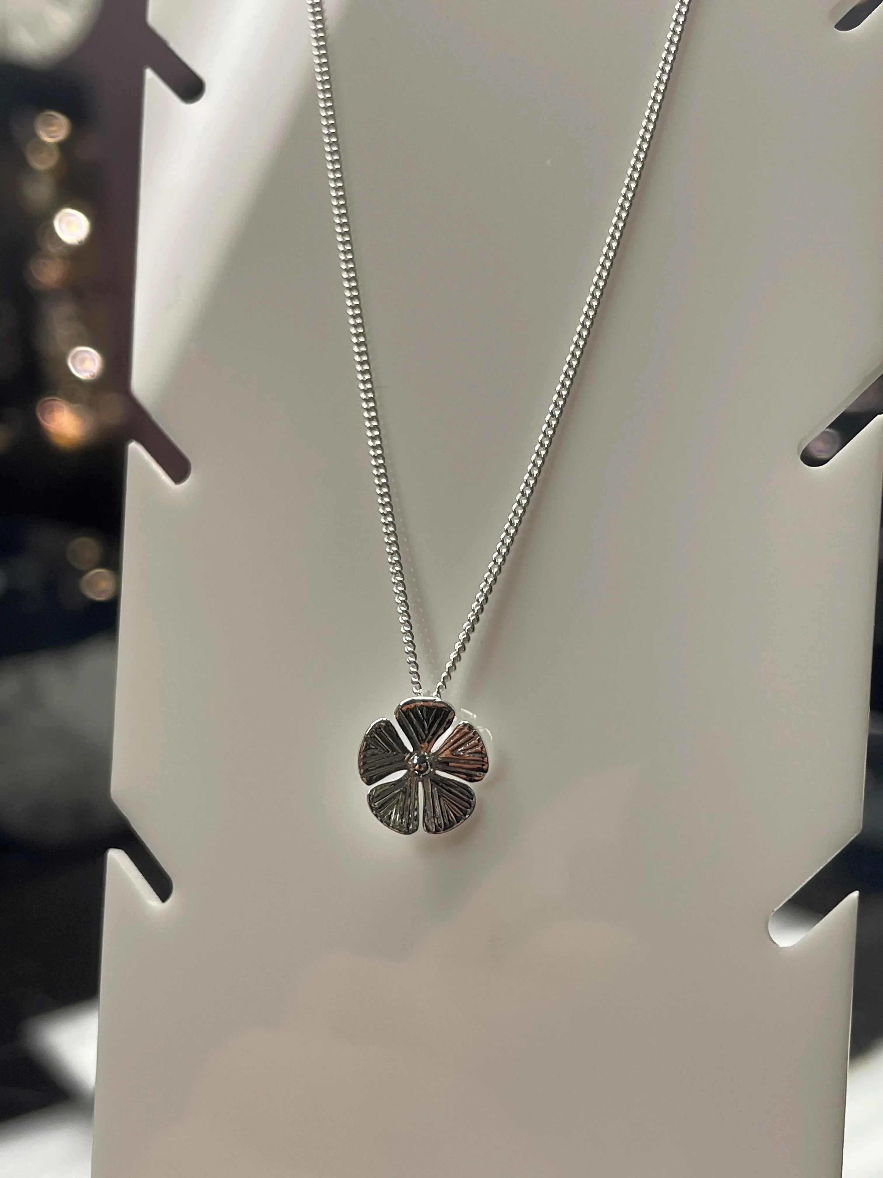 Najo Jewellery Najo - Silver Flower Pendant