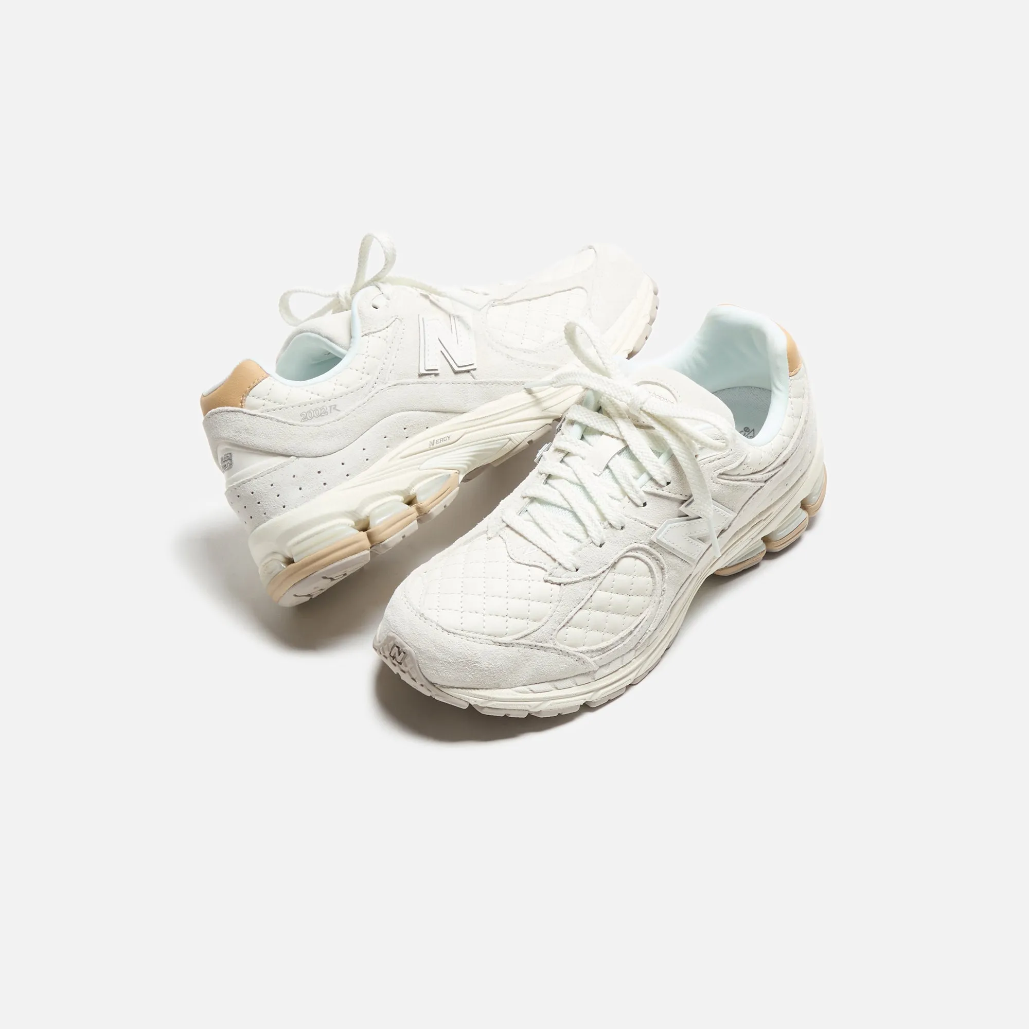 New Balance 2002R - Sea Salt / Team Away Grey / Stoneware