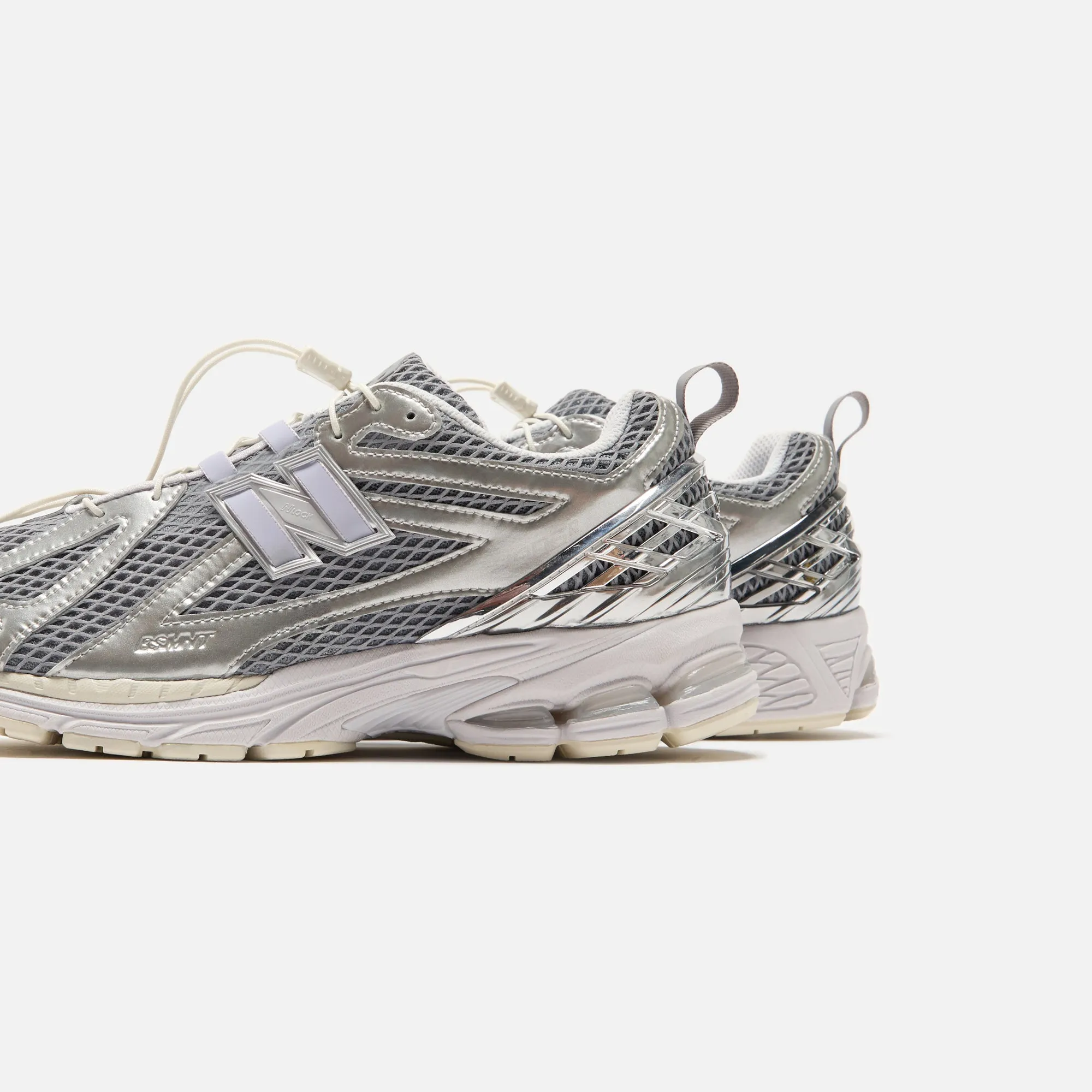 New Balance x The Basement 1906R - Silver