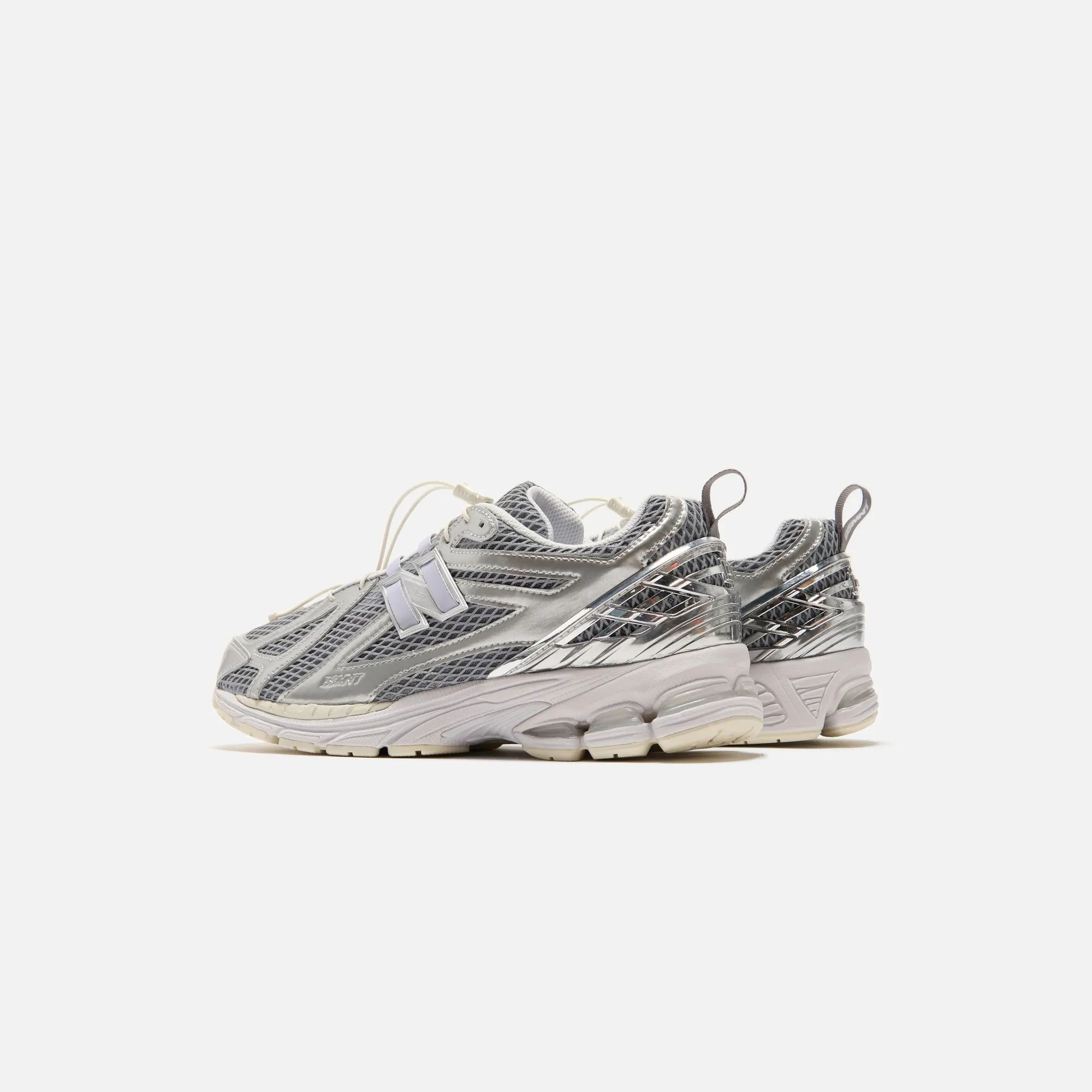 New Balance x The Basement 1906R - Silver