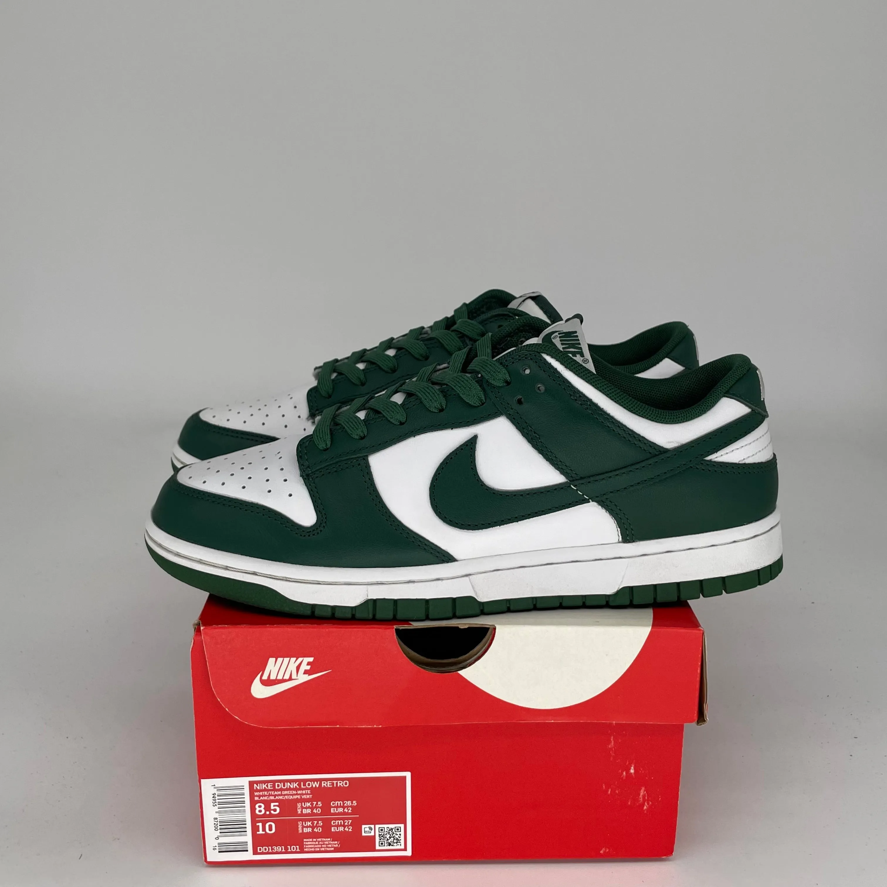NIKE DUNK LOW MICHIGAN STATE SIZE 8.5 DD1391-101