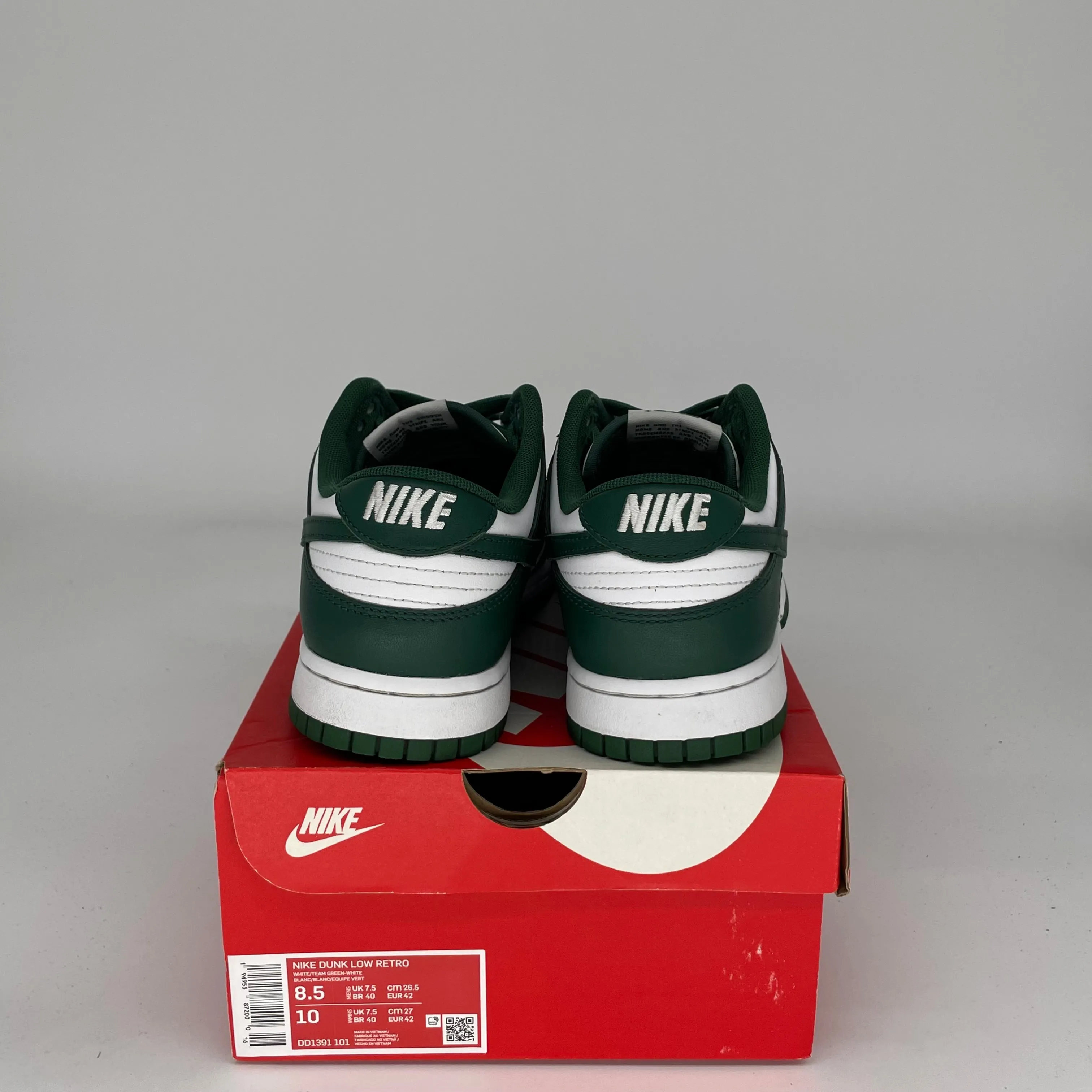 NIKE DUNK LOW MICHIGAN STATE SIZE 8.5 DD1391-101
