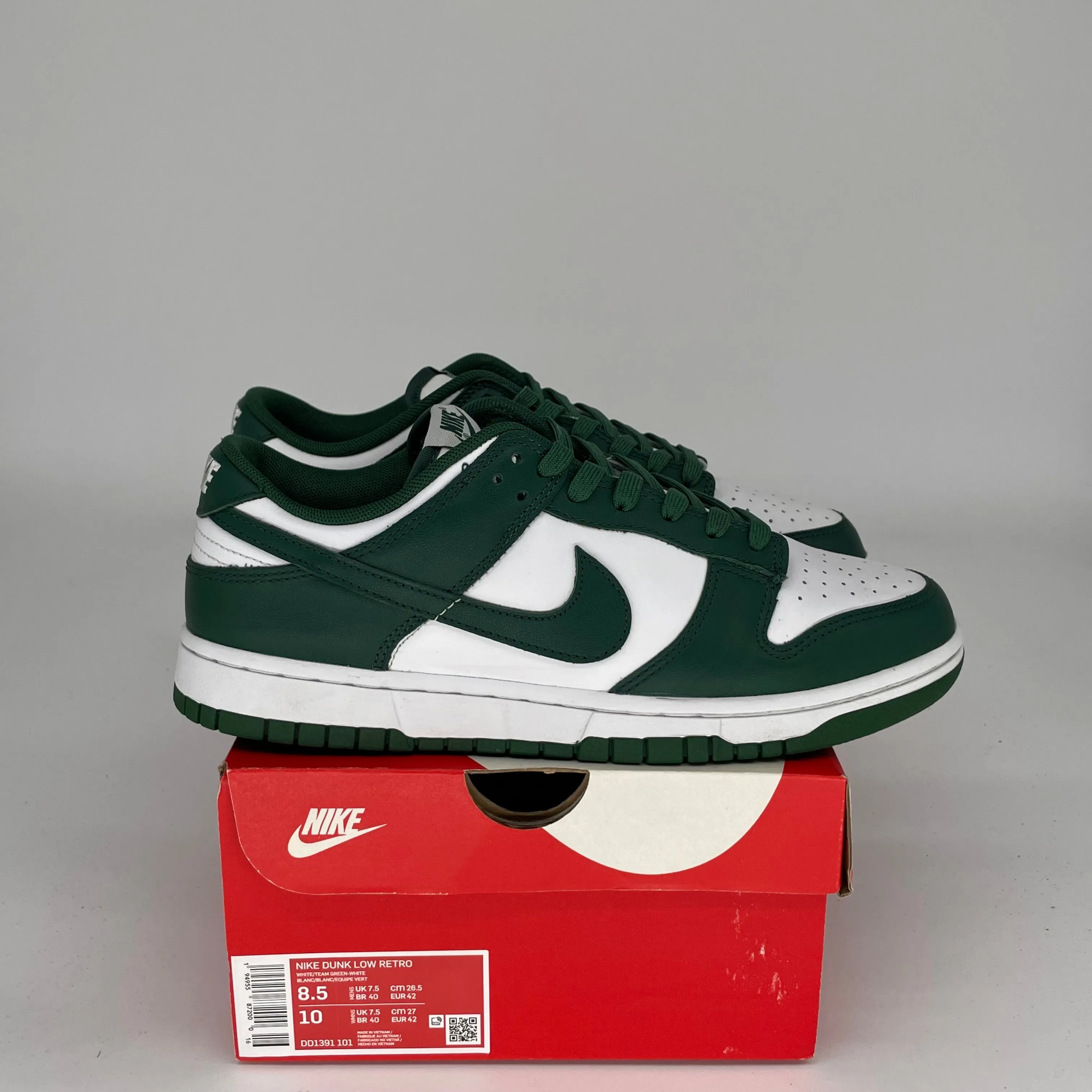 NIKE DUNK LOW MICHIGAN STATE SIZE 8.5 DD1391-101