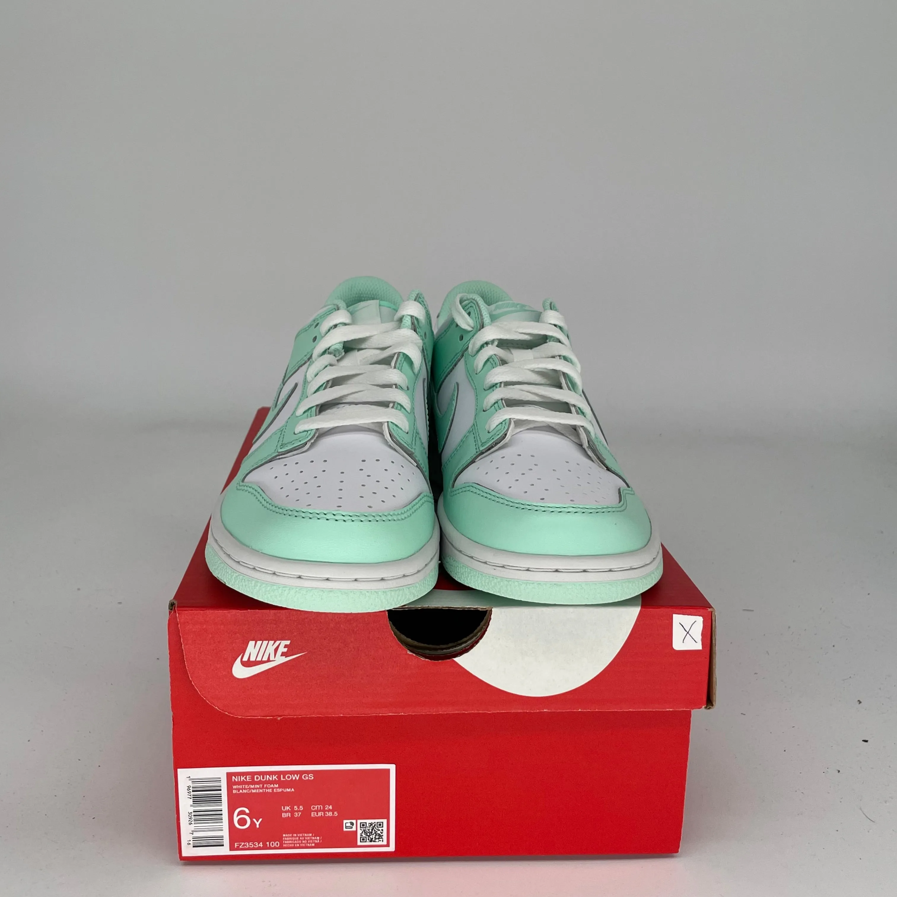 NIKE DUNK LOW MINT FOAM SIZE 6Y FZ3534-100