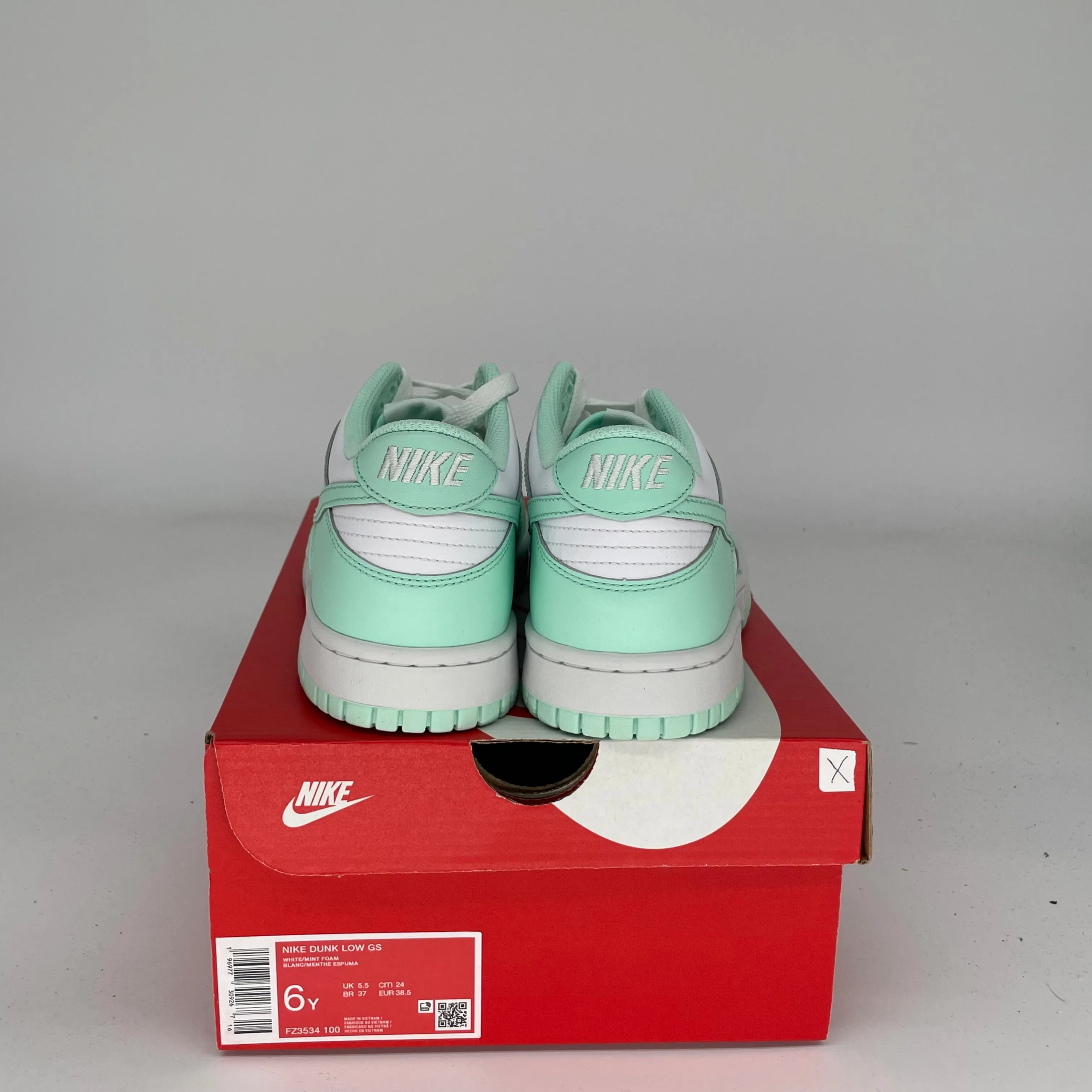 NIKE DUNK LOW MINT FOAM SIZE 6Y FZ3534-100