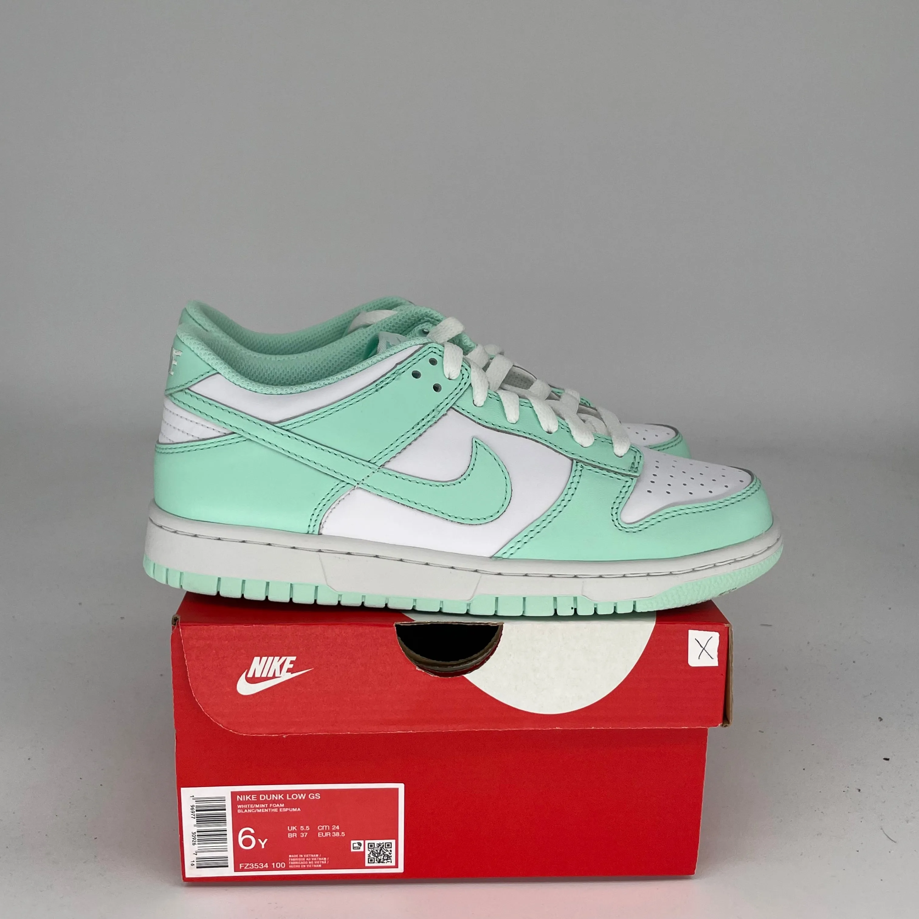 NIKE DUNK LOW MINT FOAM SIZE 6Y FZ3534-100