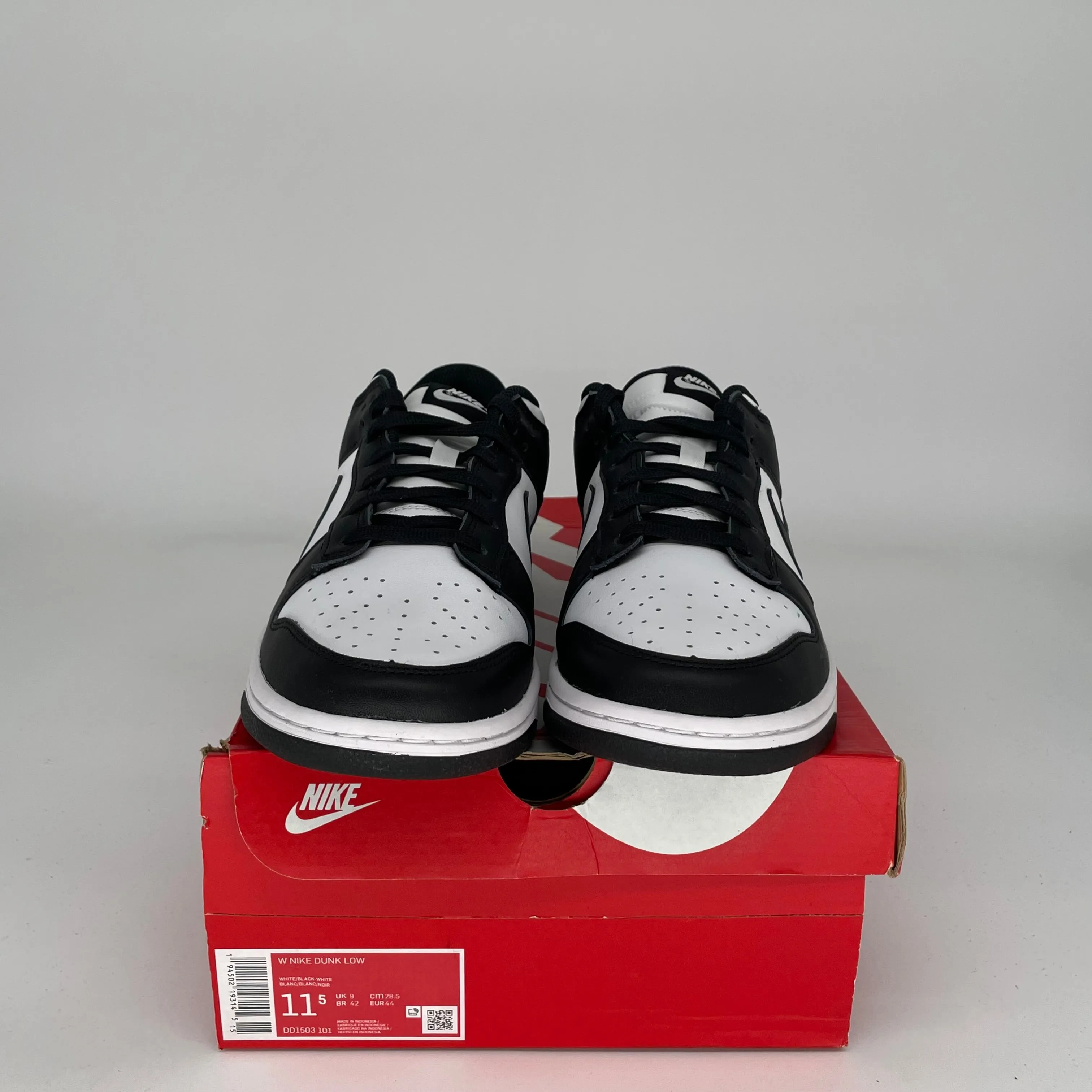 NIKE DUNK LOW PANDA SIZE 11.5 DD1391-100