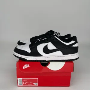 NIKE DUNK LOW PANDA SIZE 11.5 DD1391-100