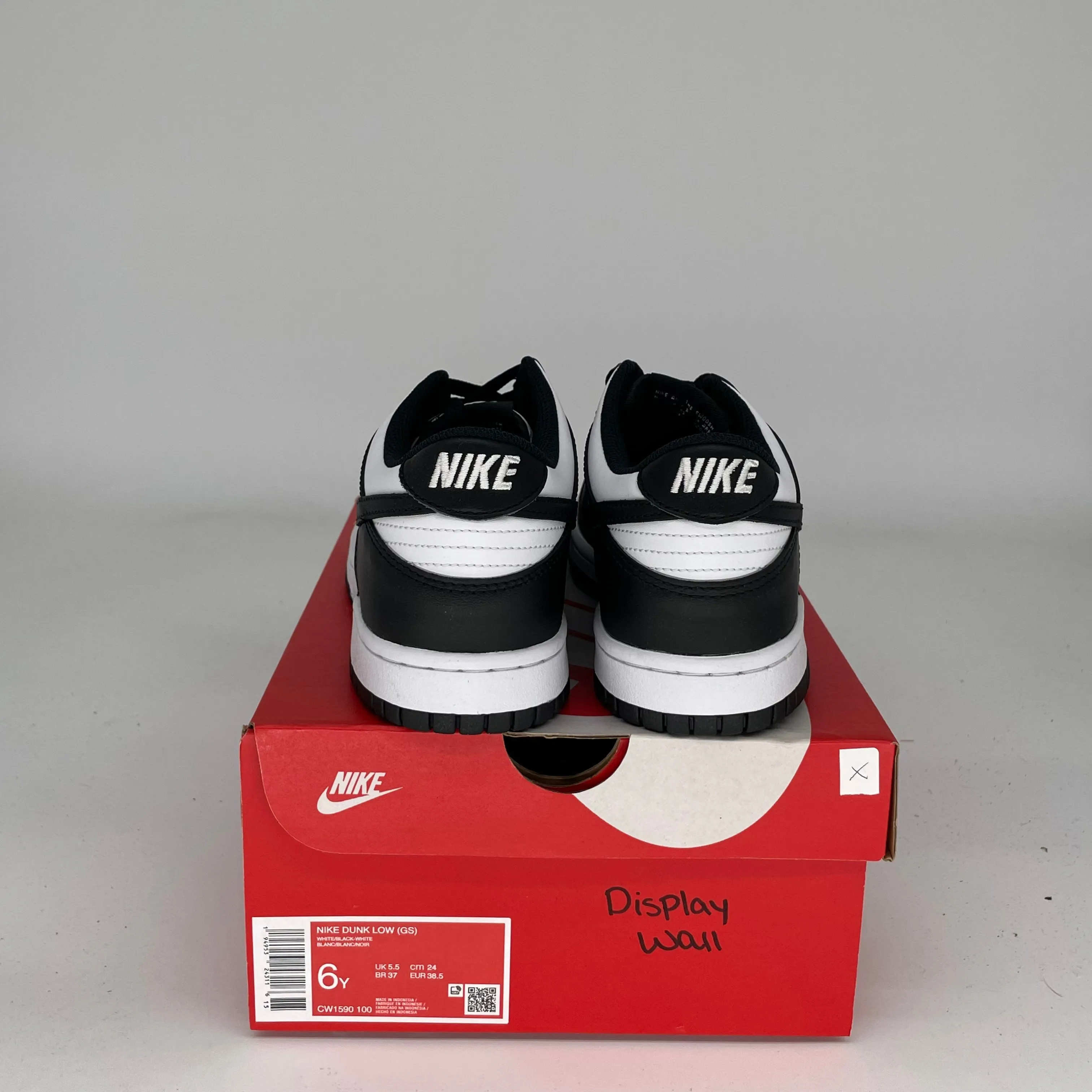 NIKE DUNK LOW PANDA SIZE 6Y CW1590-100