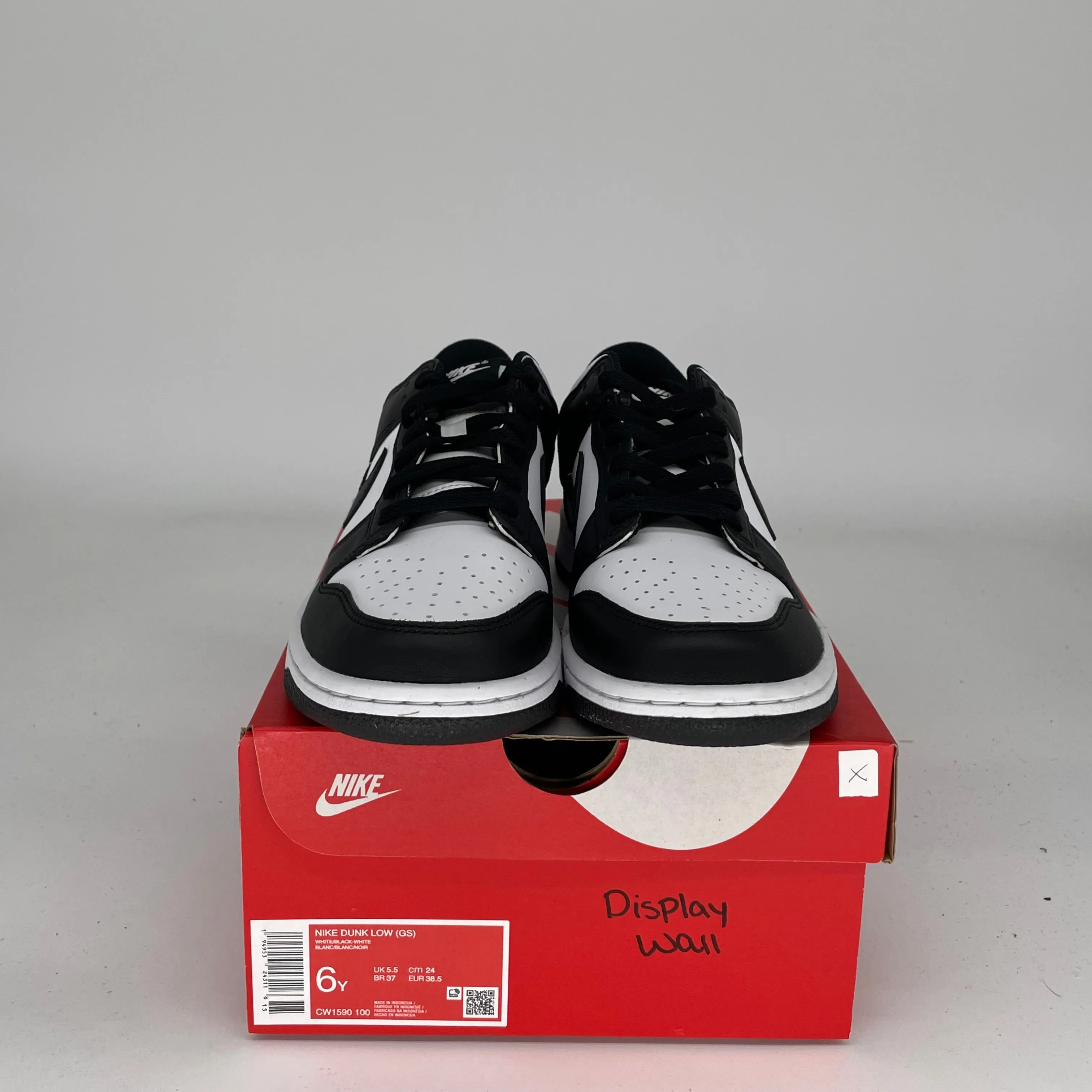 NIKE DUNK LOW PANDA SIZE 6Y CW1590-100