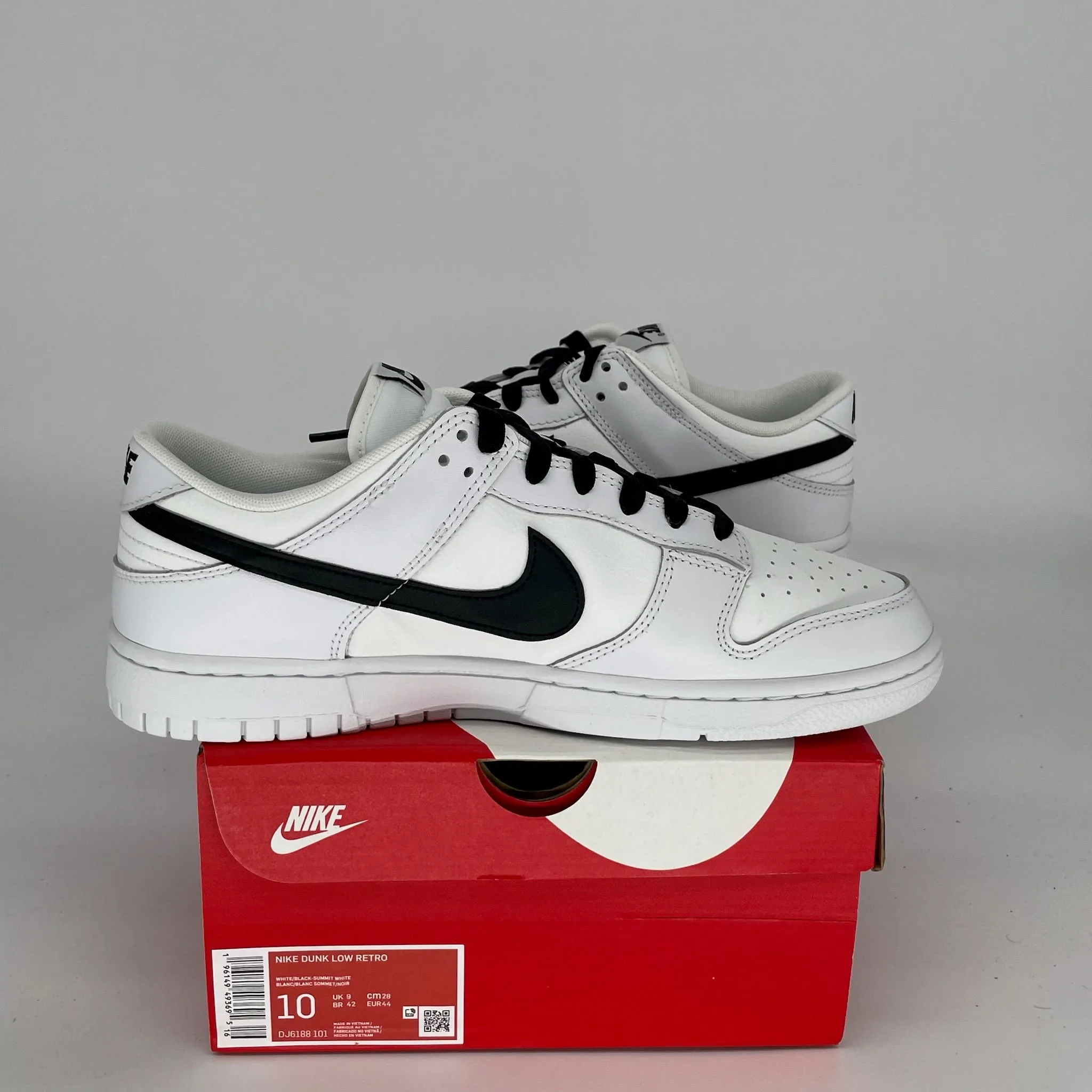 NIKE DUNK LOW REVERSE PANDA SIZE 10 DJ6188-101