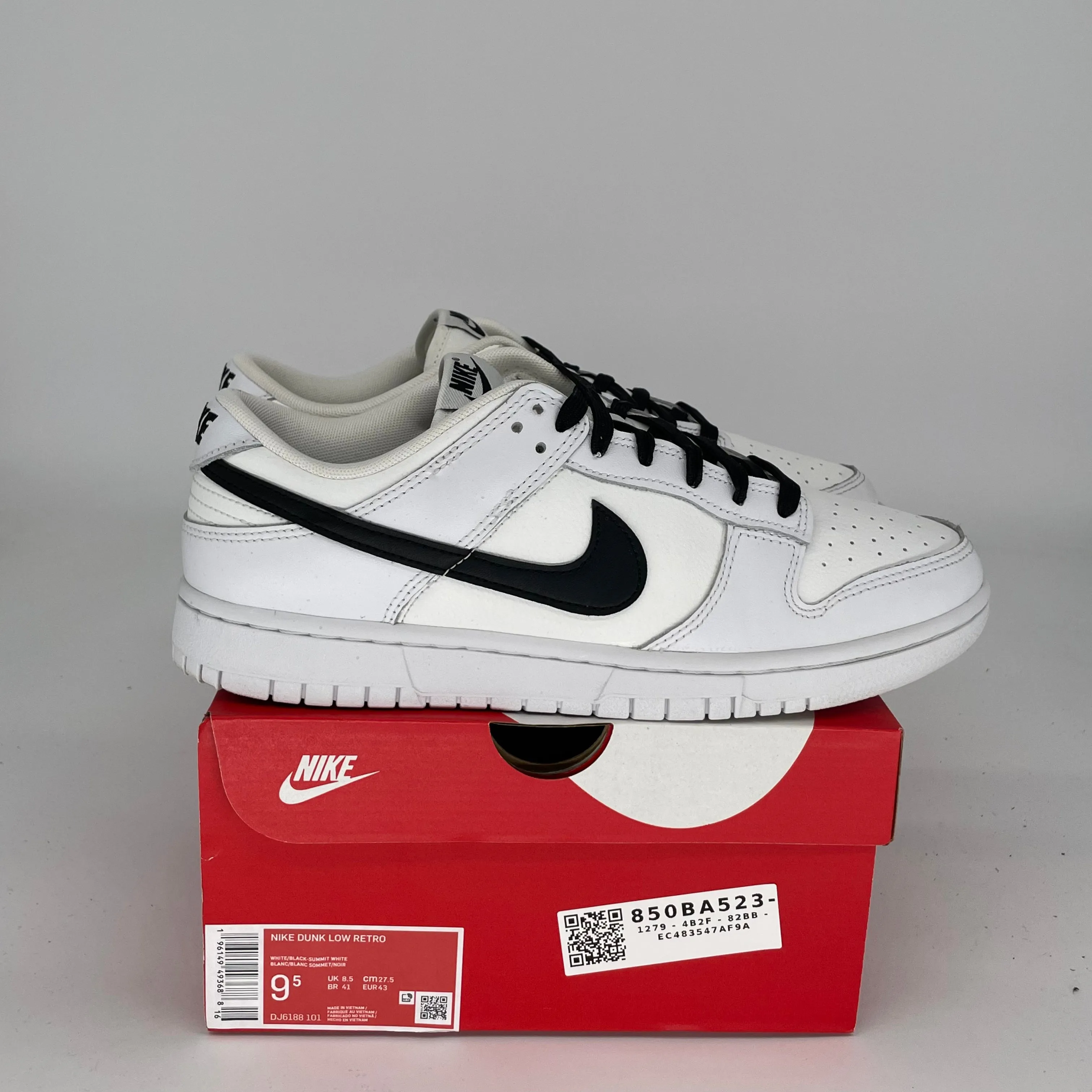 NIKE DUNK LOW REVERSE PANDA SIZE 9.5 DJ6188-101