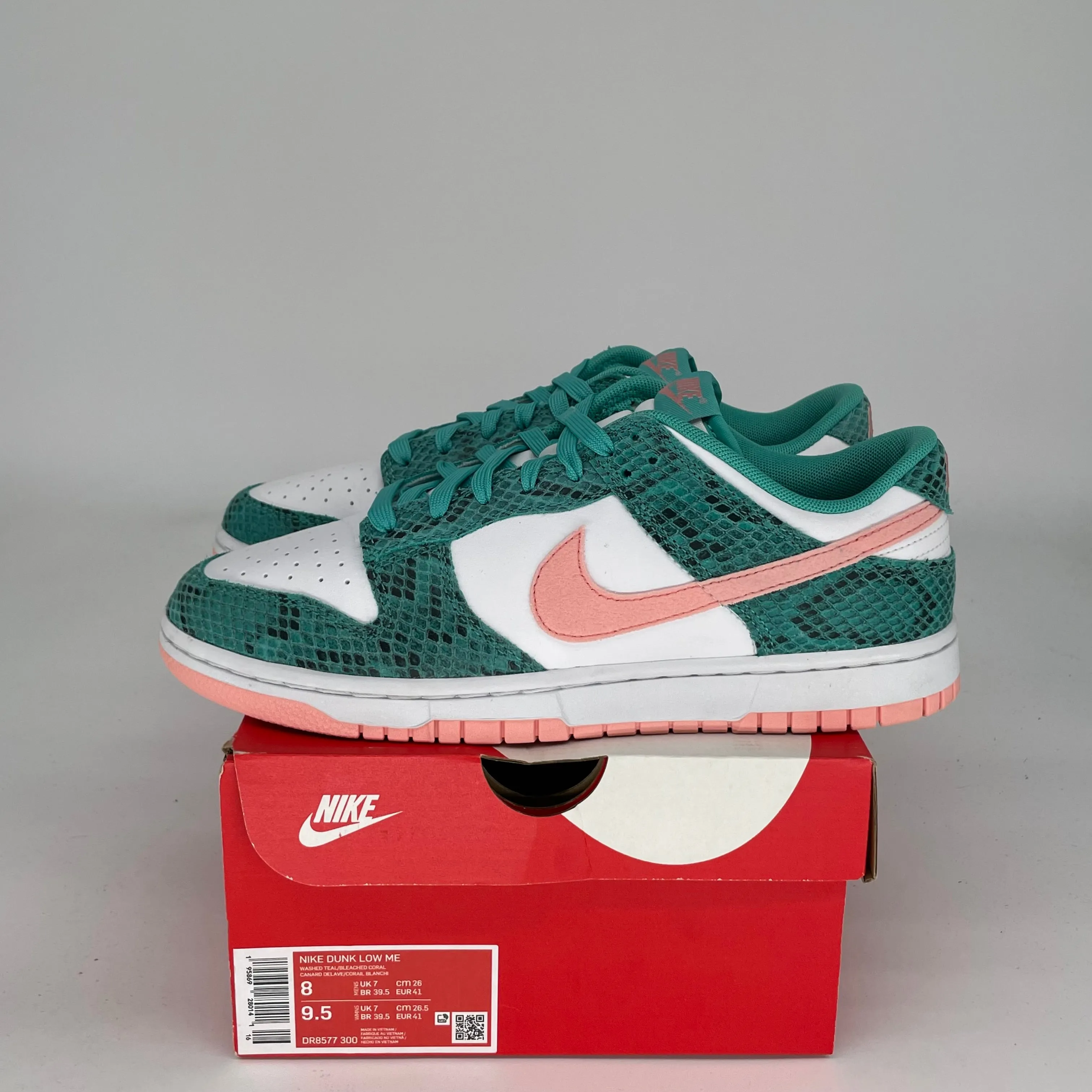NIKE DUNK LOW SNAKESKIN WASHED TEAL BLEACHED CORAL SIZE 8 DR8577-300