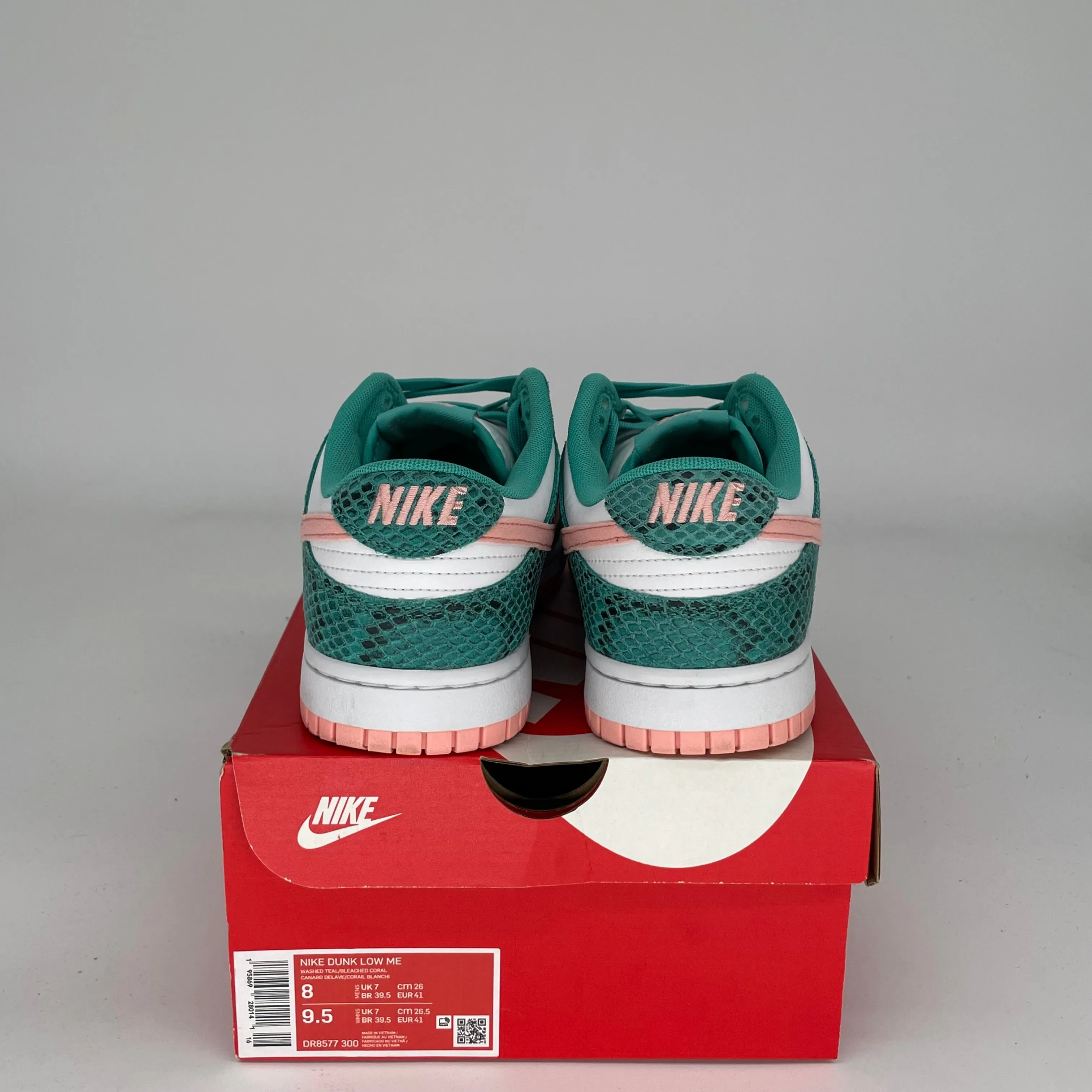NIKE DUNK LOW SNAKESKIN WASHED TEAL BLEACHED CORAL SIZE 8 DR8577-300