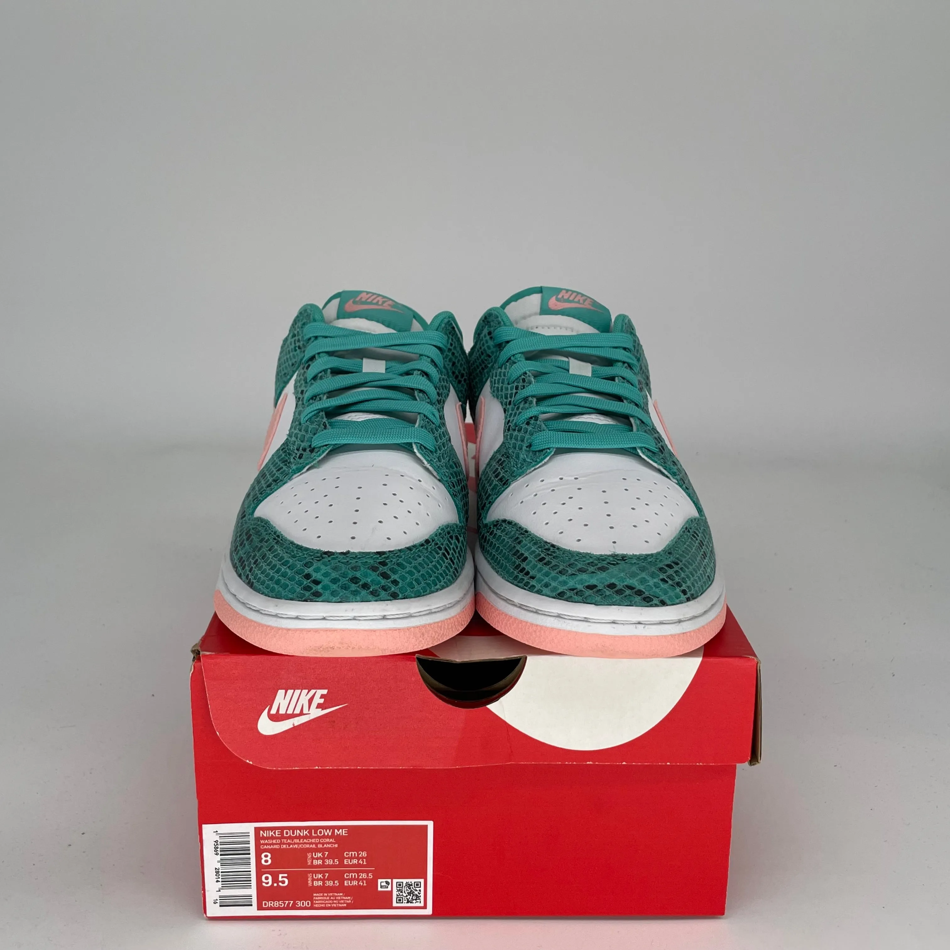 NIKE DUNK LOW SNAKESKIN WASHED TEAL BLEACHED CORAL SIZE 8 DR8577-300