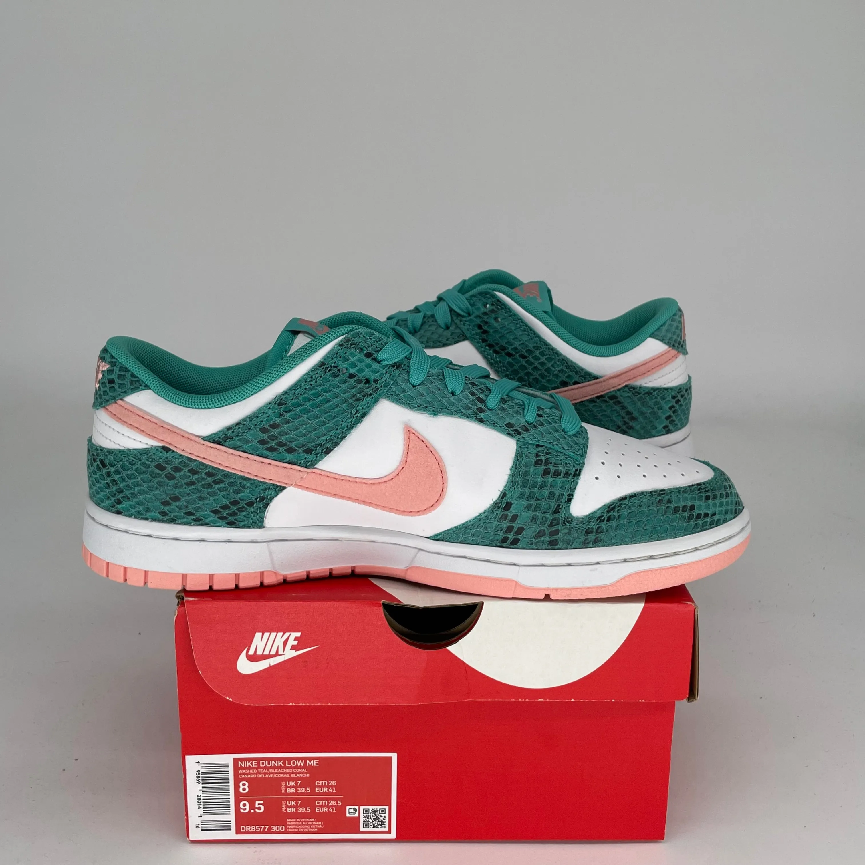 NIKE DUNK LOW SNAKESKIN WASHED TEAL BLEACHED CORAL SIZE 8 DR8577-300
