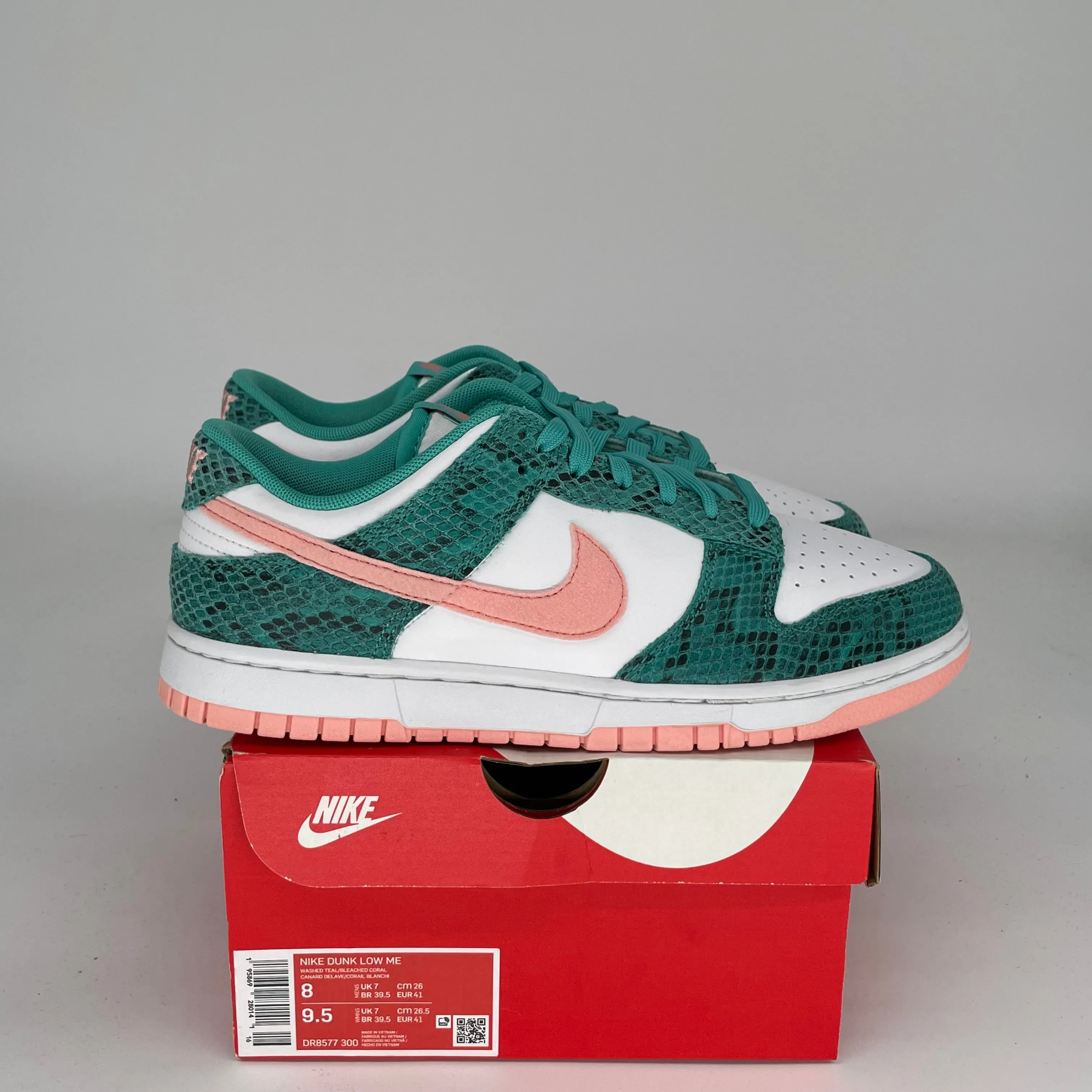 NIKE DUNK LOW SNAKESKIN WASHED TEAL BLEACHED CORAL SIZE 8 DR8577-300