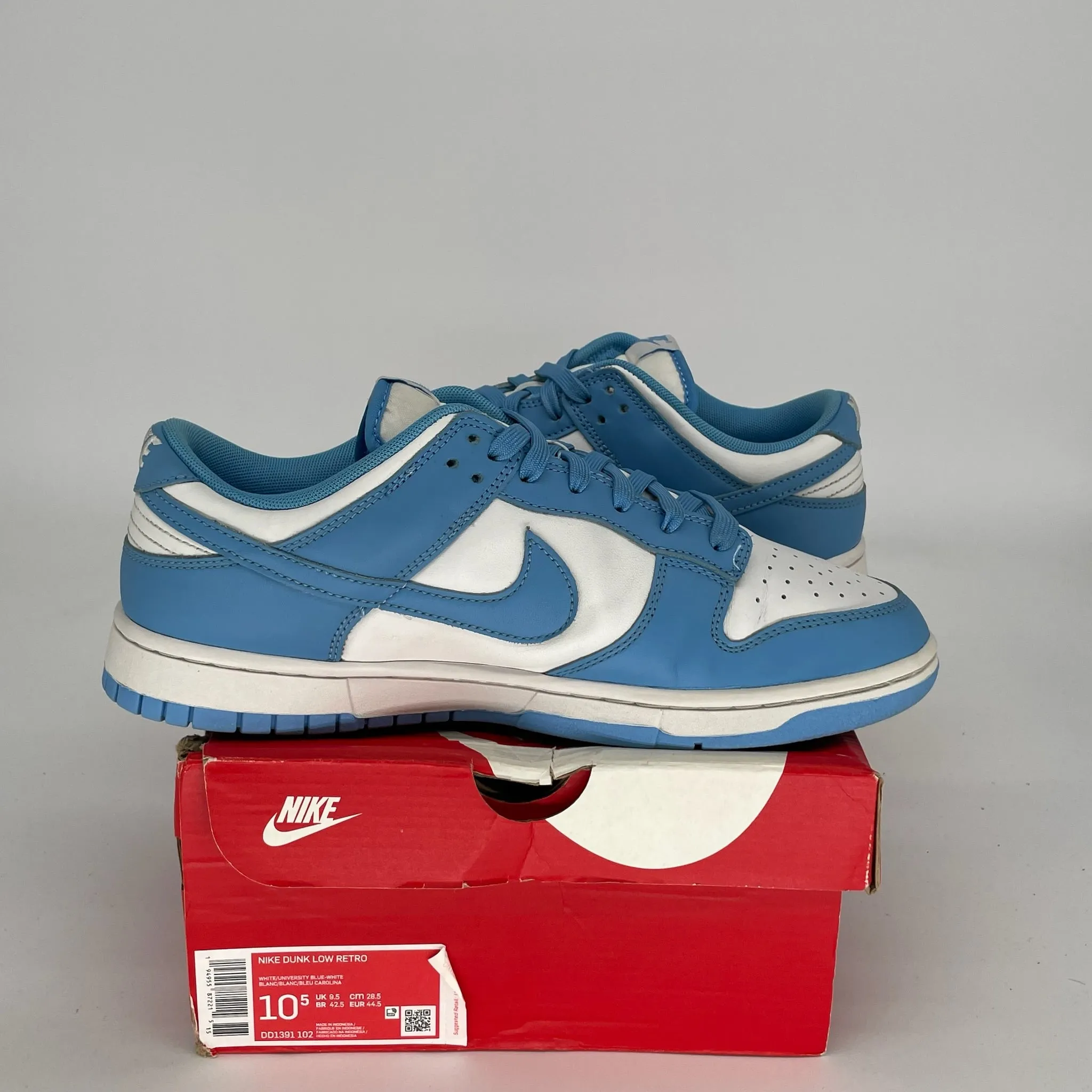 NIKE DUNK LOW UNC SIZE 10.5 DD1391-102