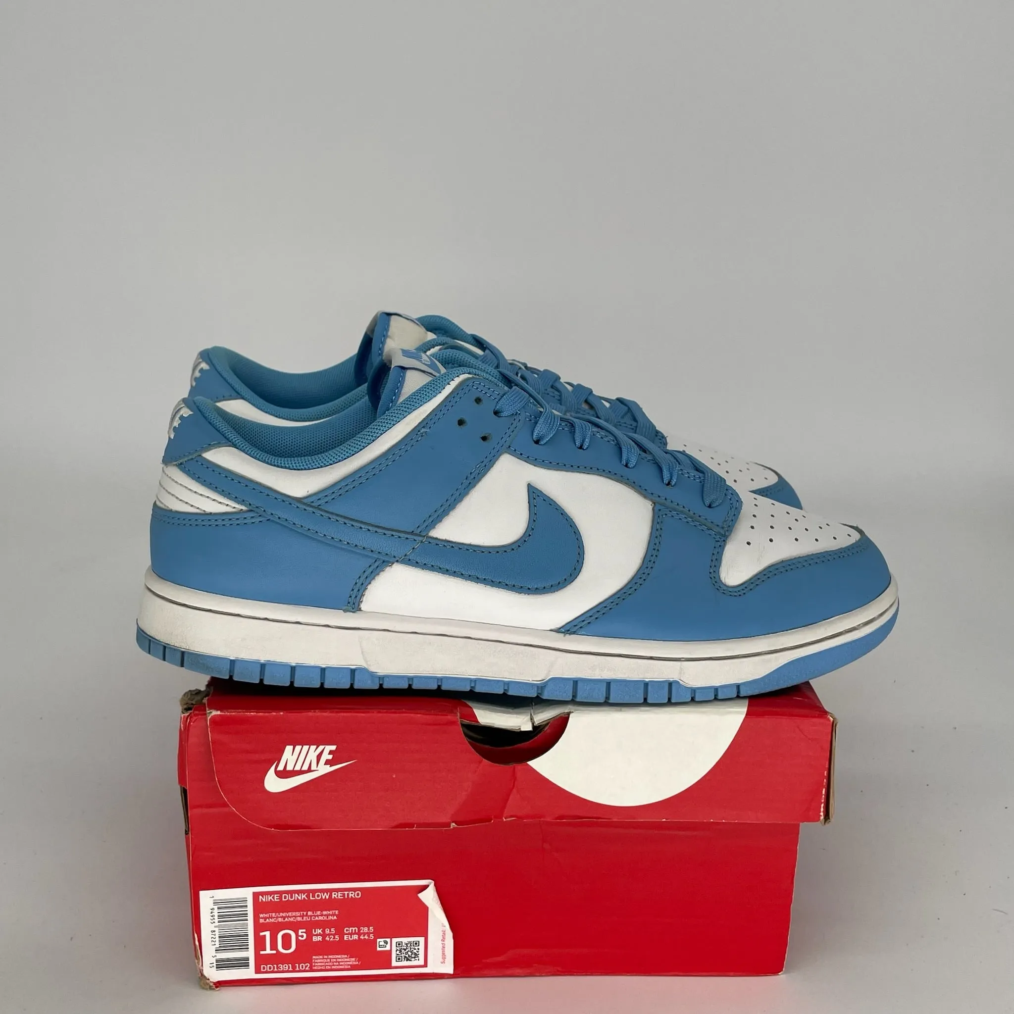 NIKE DUNK LOW UNC SIZE 10.5 DD1391-102