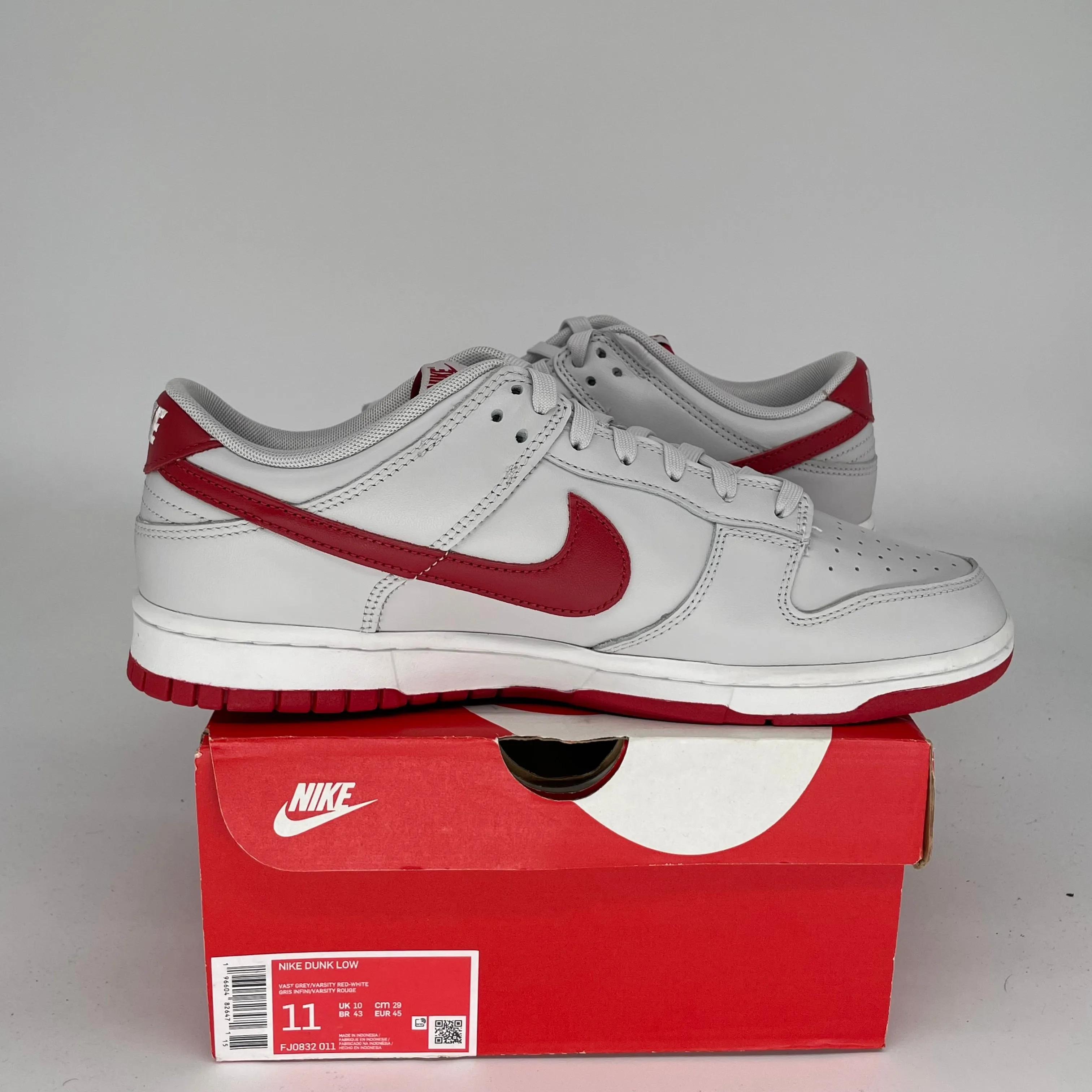 NIKE DUNK LOW VAST GREY VARSITY RED SIZE 11 FJ0832-011