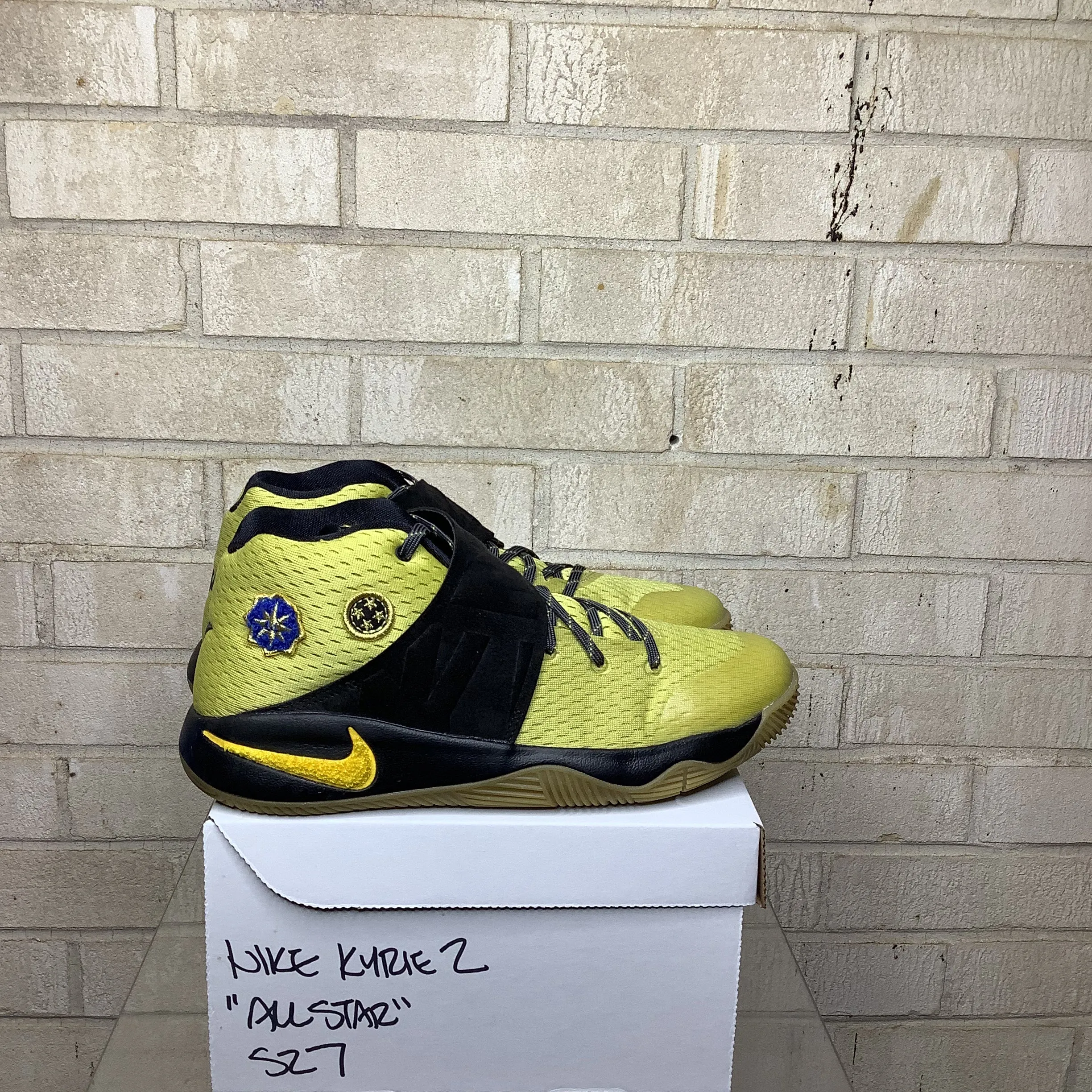 NIKE KYRIE 2 ALL STAR SIZE 7Y 835943-307