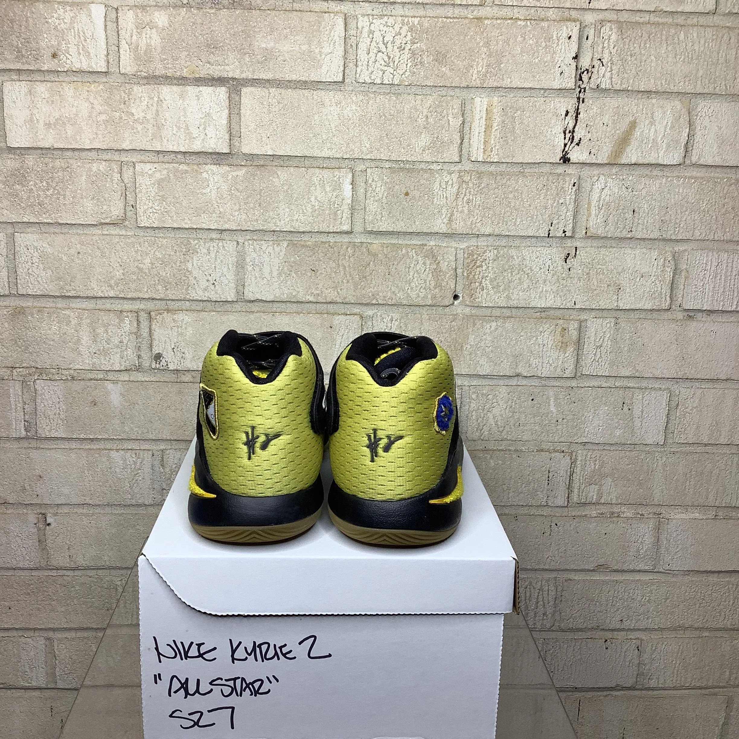 NIKE KYRIE 2 ALL STAR SIZE 7Y 835943-307