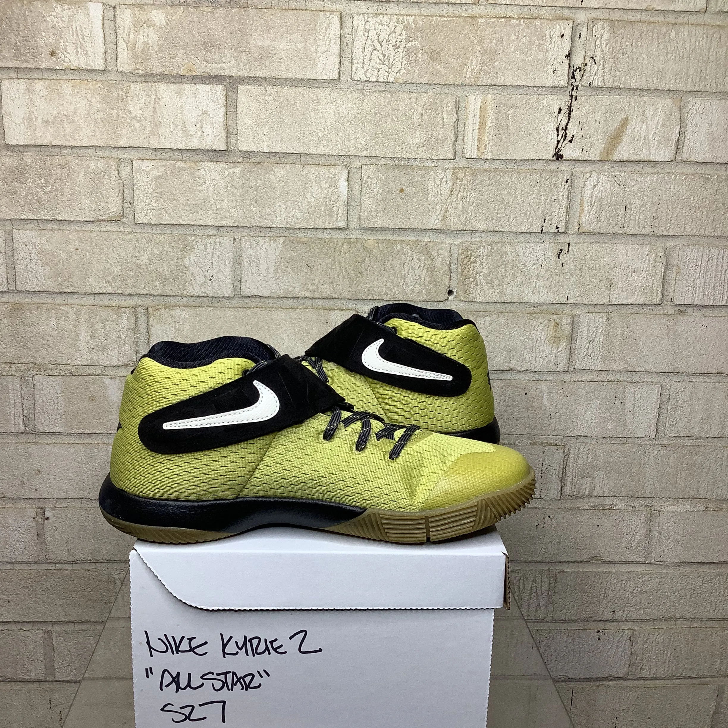 NIKE KYRIE 2 ALL STAR SIZE 7Y 835943-307