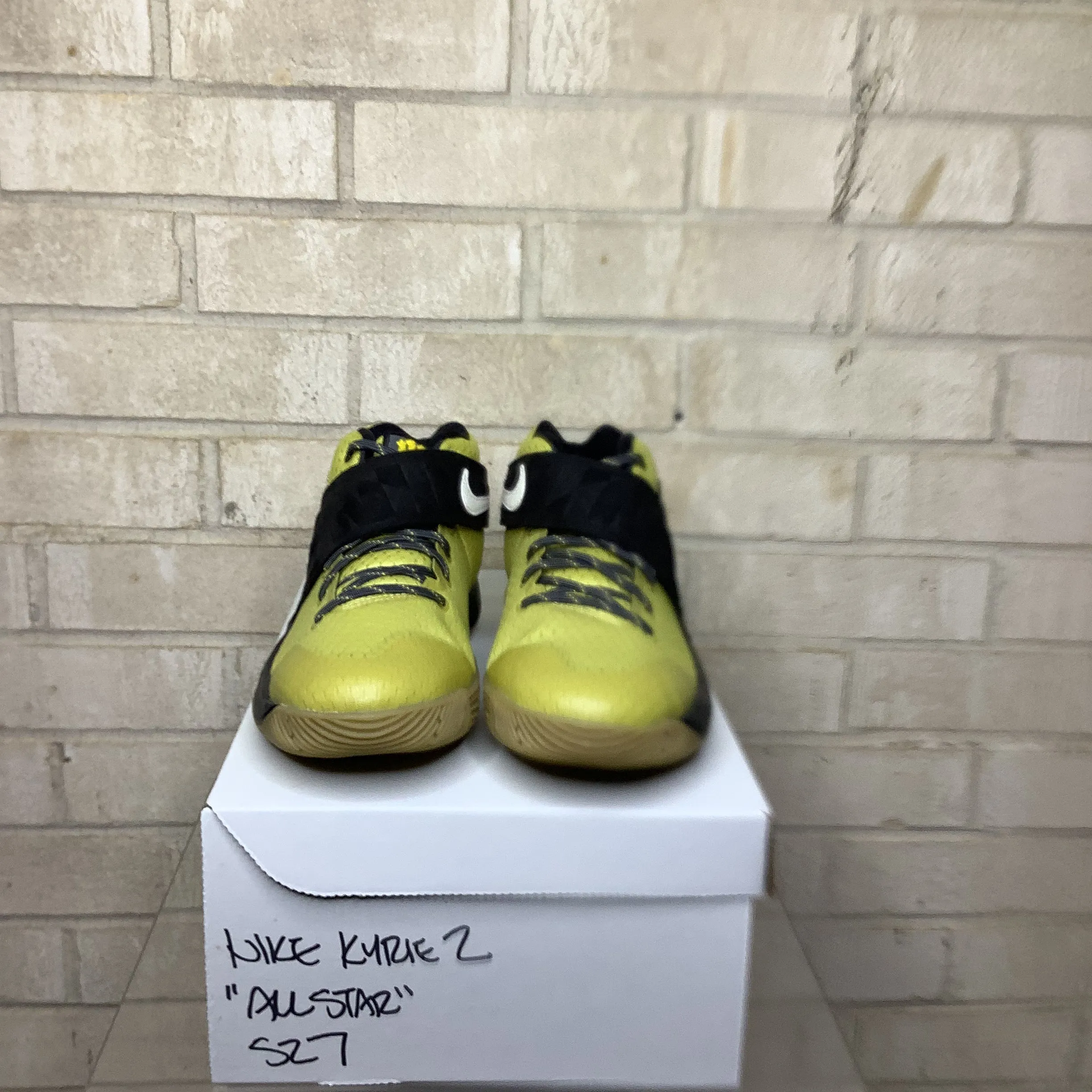 NIKE KYRIE 2 ALL STAR SIZE 7Y 835943-307
