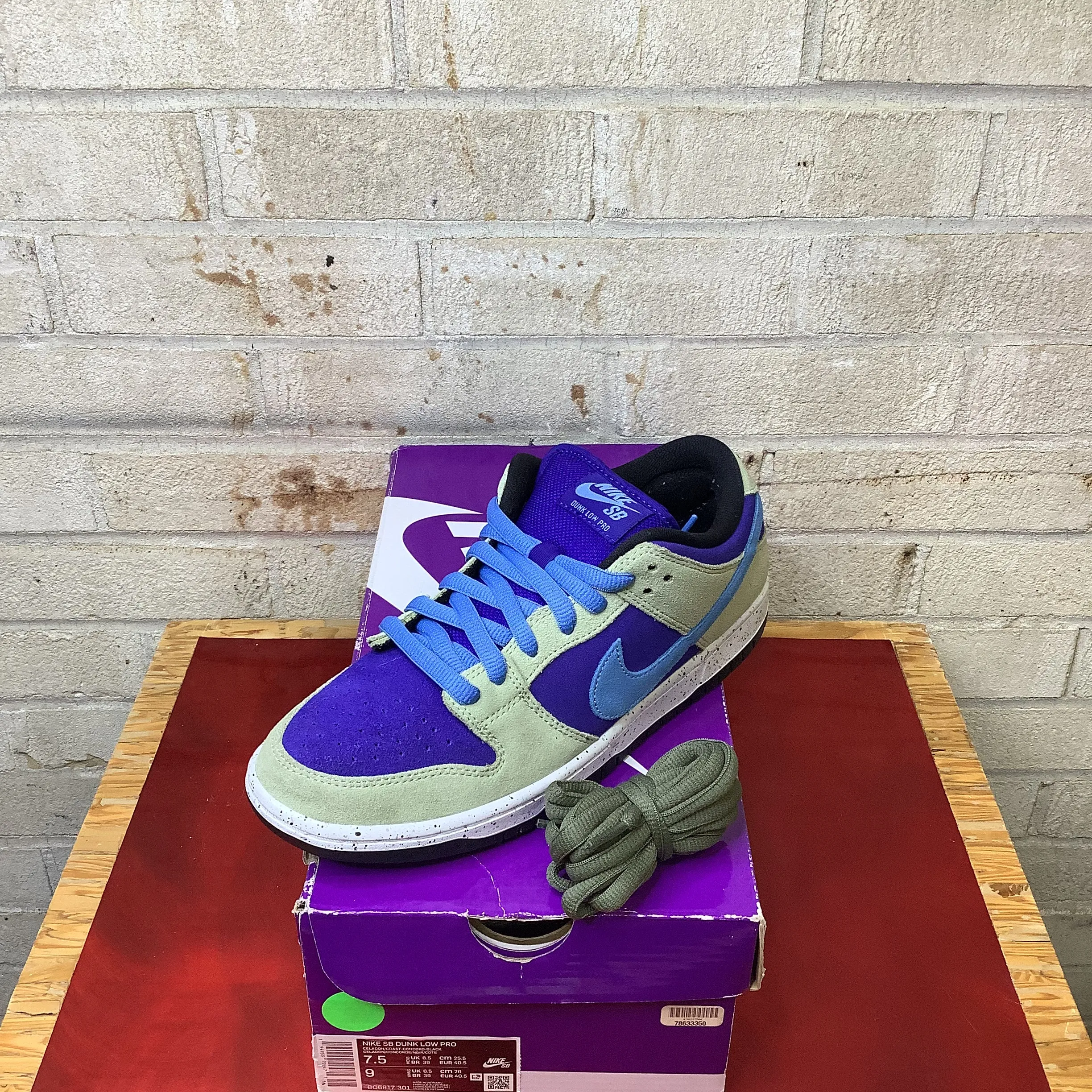 NIKE SB DUNK LOW ACG CELADON SIZE 7.5 BQ6817-301