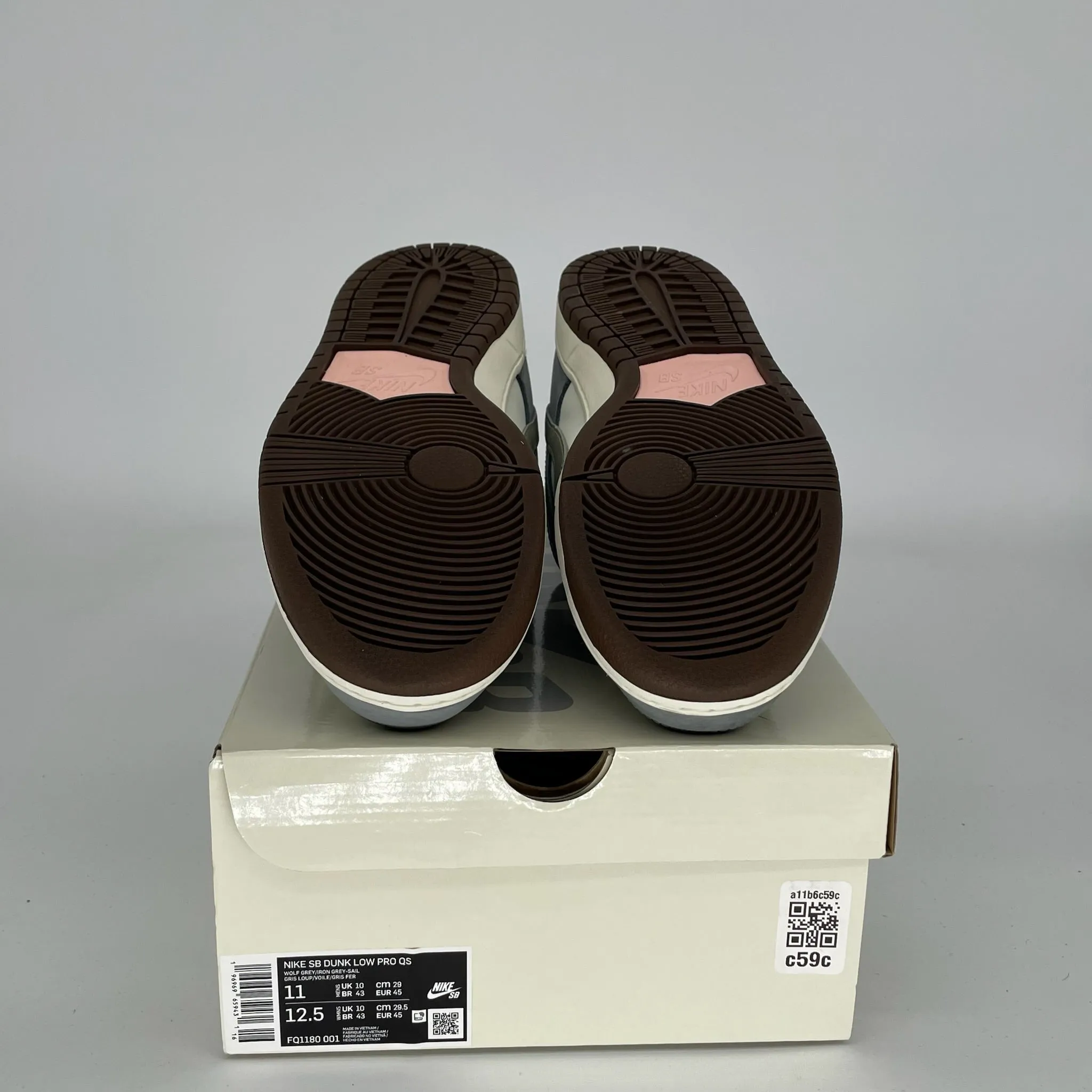 NIKE SB DUNK LOW YUTO HORIGOME SIZE 11 FQ1180-001