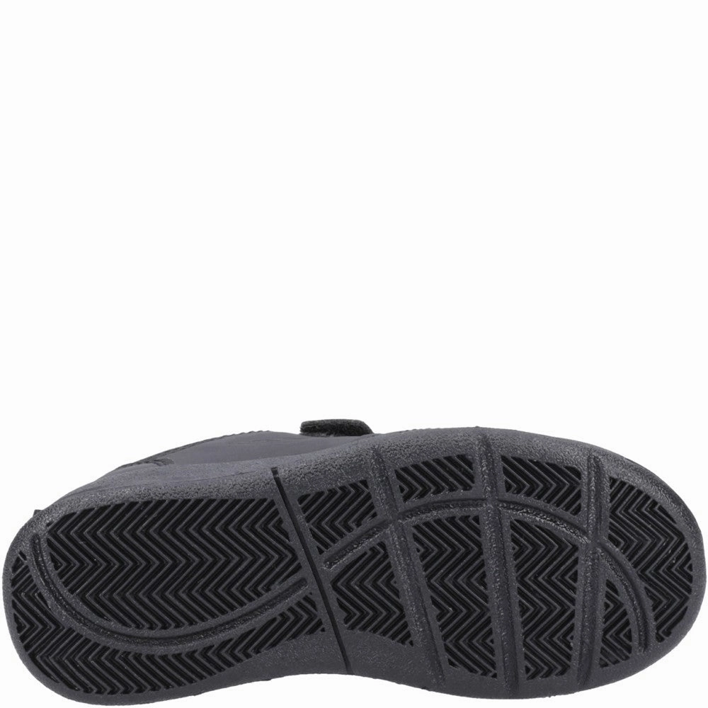 Umbro Ashfield Junior Touch Fastening Shoe Boys SneakersBoys Running Shoes